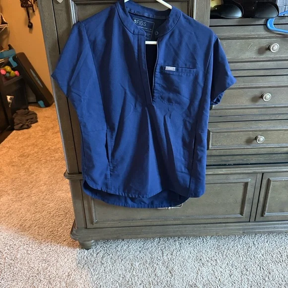 Navy Montex - Mock Neck Scrub Top - Picture 2 of 2